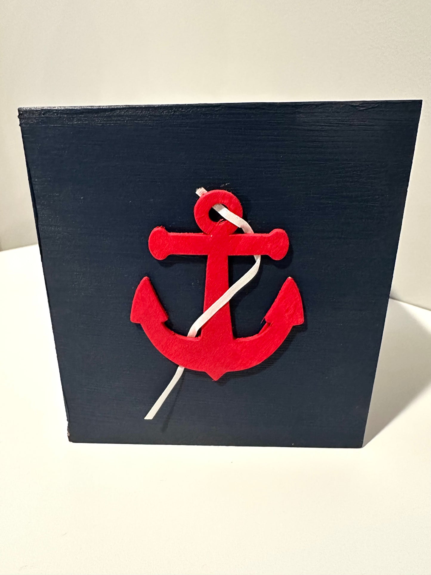 Anchor Tissue Box